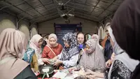Sandiaga Uno Beri Pelatihan Pengolahan dan Pemasaran Produk Makanan dengan AI untuk Ibu-Ibu