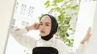 Medina Zein Kembali Dihujat Karena Unggah Potret Lepas Hijab: Inilah Aku Sekarang