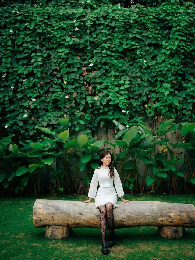 6 Gaya Rebecca Klopper Rayakan Ulang Tahun ke-23 dengan Sentuhan Vintage Elegan, Intimate Bareng Sahabat ‘Mermaid in Love’