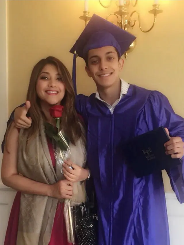 [Bintang] Sarah Azhari