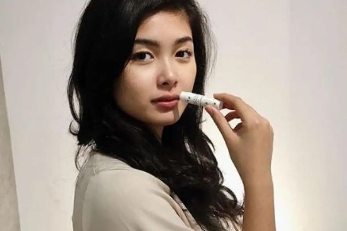 [Bintang] Kenalin, Elisa Jonathan, Calon Mantu Ahok yang Cantiknya Natural
