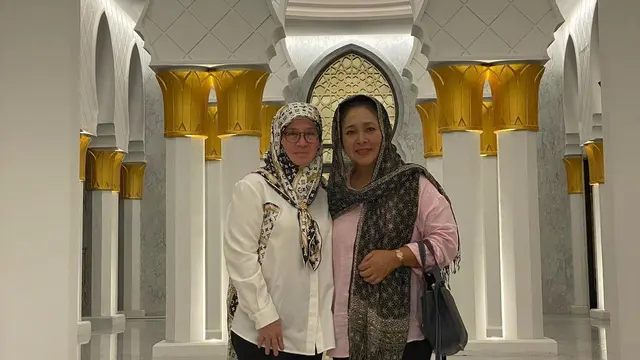 Titiek Soeharto dan Tunku Azizah Permaisuri Agung, isteri Raja Yang Dipertuan Agung Malaysia. (Foto: Dok. Instagram @titieksoeharto)