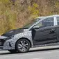 Model terbaru Hyundai i20 tertangkap kamera tengah diuji. (Carscoop)