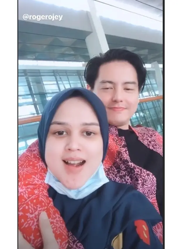 7 Momen Cut Meyriska Lepas Roger Danuarta Umrah Sendiri, Mesra Banget