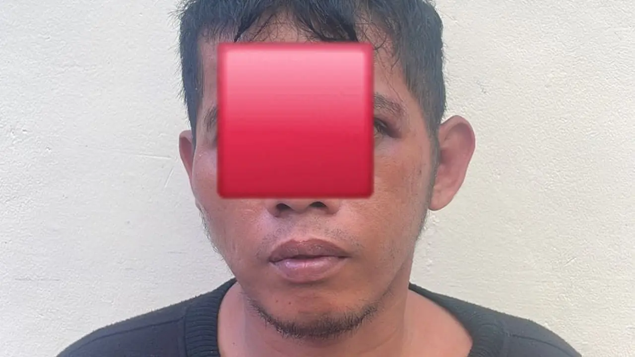 Penampakan Juru parkir liar yang membawa kabur motor pelanggannya yang saat itu sedang parkir di depan Kantor Kementerian BUMN, Jalan Merdeka Selatan, Gambir Jakarta Pusat