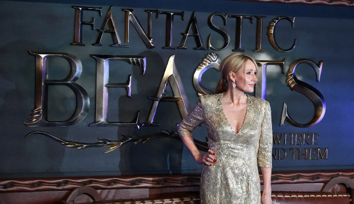 Lindsey pun merasakan kekecewaan yang teramat sangat dan tak akan mendukung J.K Rowling. Sementara itu, David Yates dang sutradara mendukung Johnny Depp untuk tetap bermain di Fantastic Beasts. (BEN STANSALL / AFP)
