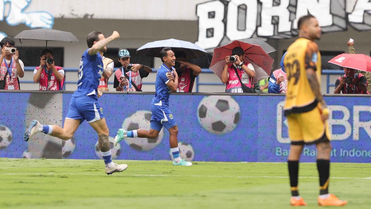 Gol Cepat Beckham Putra Bawa Persib Kalahkan Persija