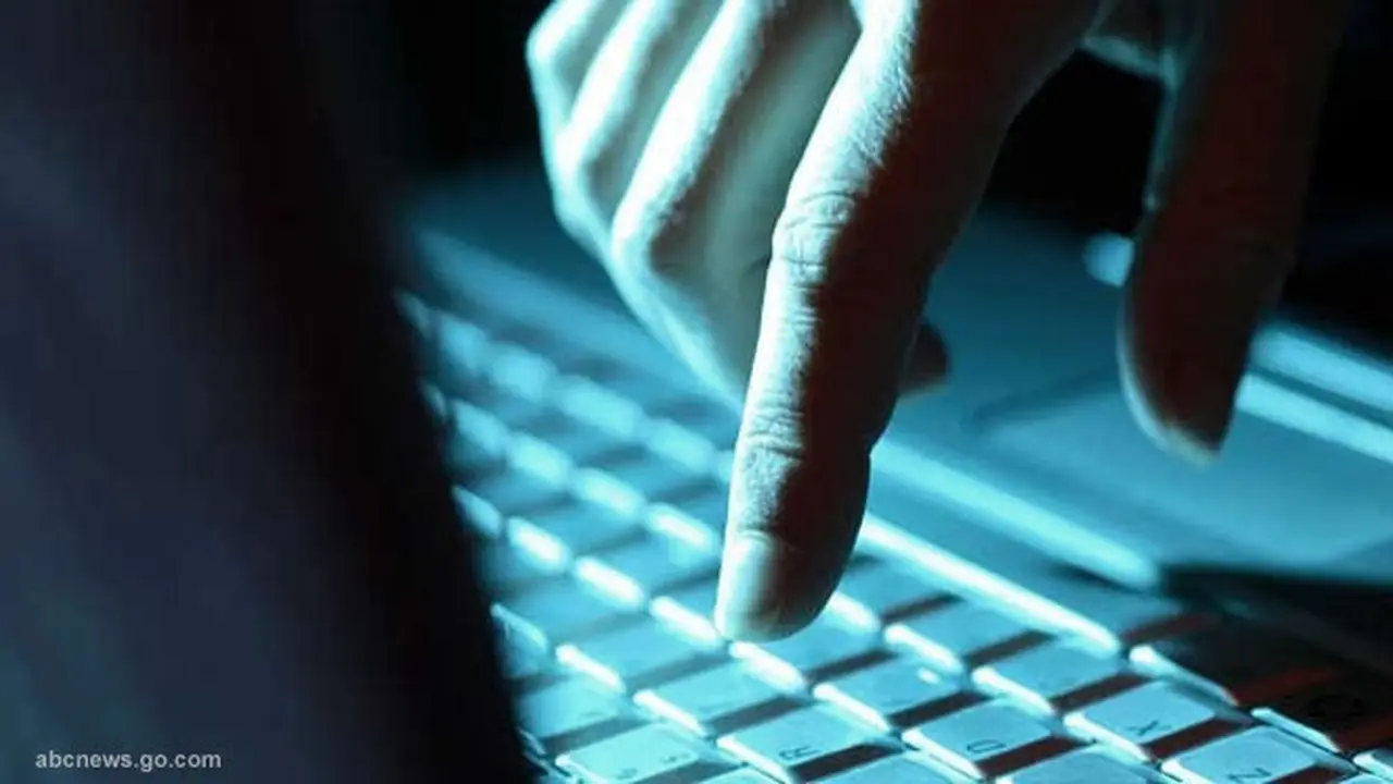 hacker-130207c.jpg