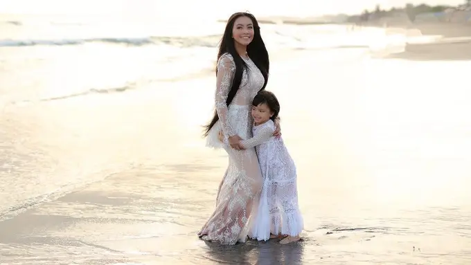 [Bintang] Denada dan Shakira Aurum