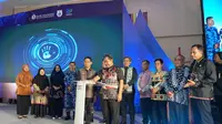 Pj Gubernur Sulbar Bahtiar Baharuddin melauching aplikasi portal investasi (Liputan6.com/Abdul Rajab Umar)