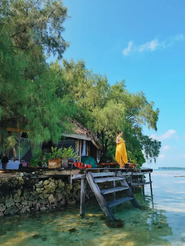 Hamil 24 Minggu, Ini 6 Pesona Sabai Morscheck saat Liburan di Pulau Macan