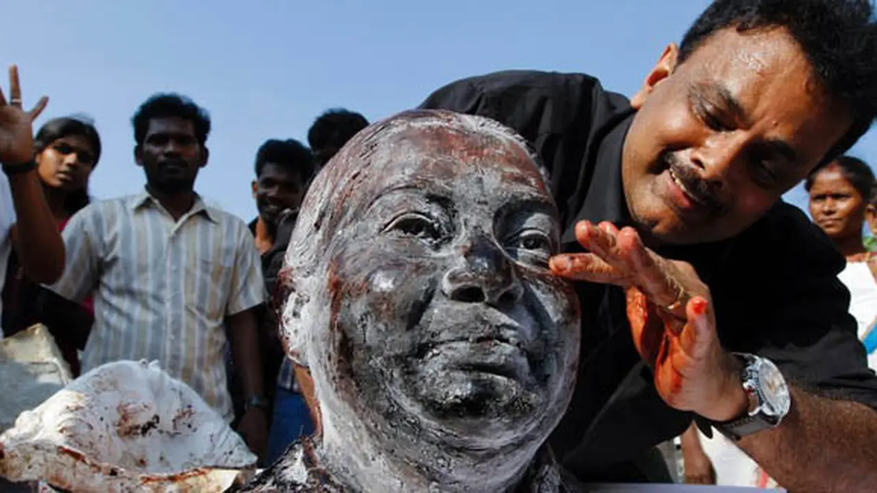 (c) Reuters