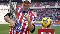 Jorge Martin saat mendapat penghormatan di markas tim idolanya, Atletico Madrid. (X/Atletico Madrid)