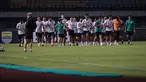 Timnas Indonesia menjalani latihan resmi terakhir menjelang laga pertama uji coba FIFA Matchday menghadapi Curacao di Stadion Gelora Bandung Lautan Api, Sabtu, 24 September 2022. Latihan yang digelar pada Jumat (23/9/2022) malam WIB tersebut diikuti oleh seluruh 23 pemain yang dipanggil pelatih Shin Tae-yong. (Bola.com/Bagaskara Lazuardi)
