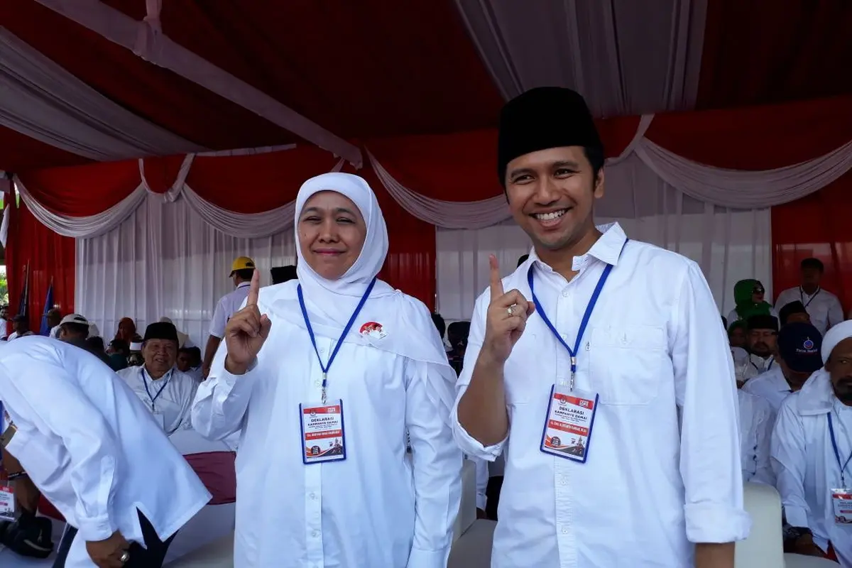 Pasangan Khofifah Indar Parawansa - Emil Dardak