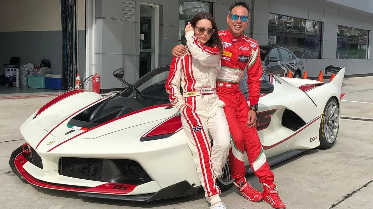 Potret Kedekatan Julie Estelle dan David Tjiptobiantoro