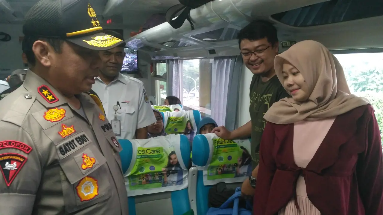 Kapolda Metro Jaya Irjen Gatot Eddy Pramono meninjau persiapan arus mudik 2019 di Stasiun Gambir, Rabu (29/5/2019).