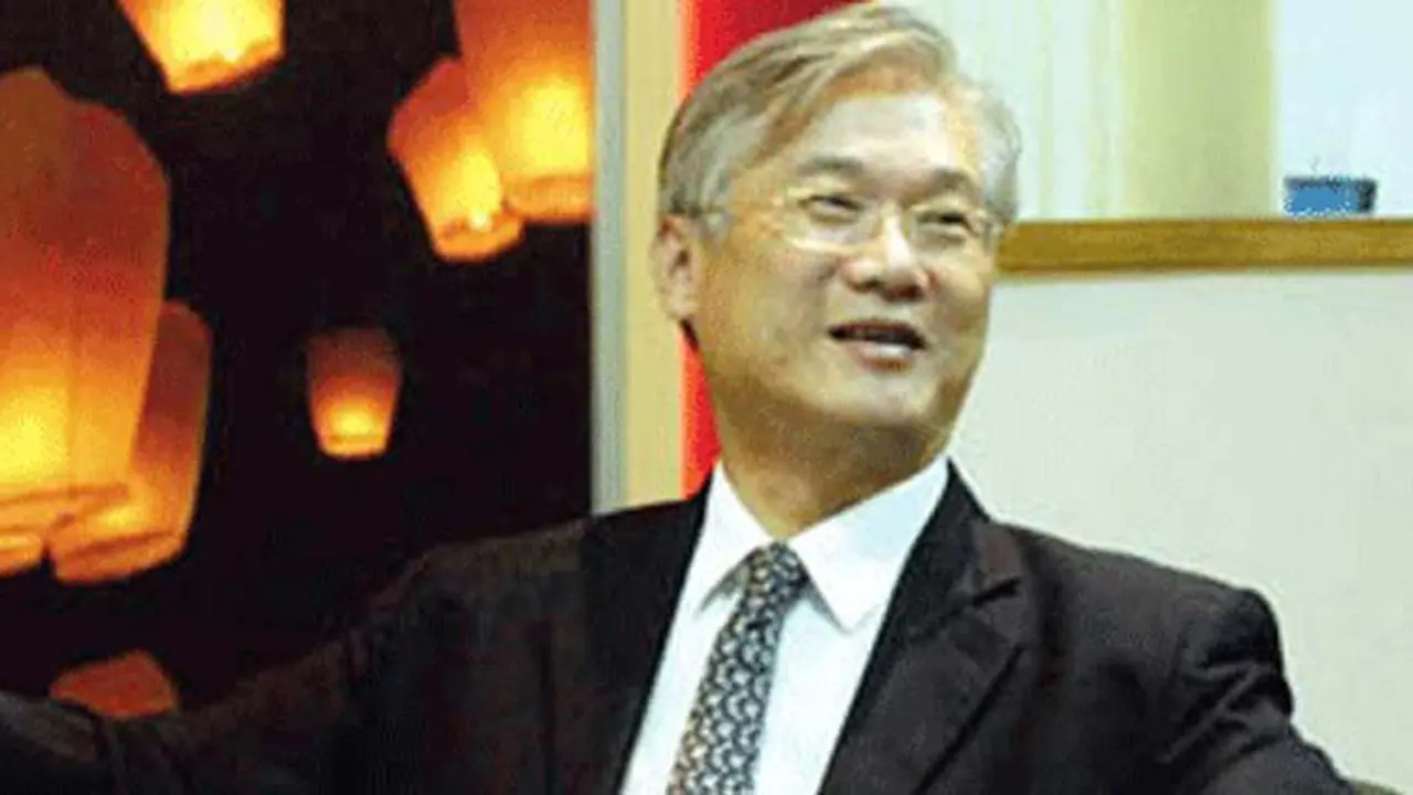 andrew-hsia131011b.jpg