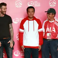 Model dunia sekaligus legenda sepak bola dunia, David Beckham kembali menyambangi Indonesia. Pria asal Inggris itu kembali menyapa para penggemarnya di Indonesia. (Deki Prayoga/Bintang.com)