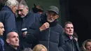 Pelatih Timnas Inggris, Thomas Tuchel menonton pertandingan Tottenham Hotspur melawan Newcastle pada laga lanjutan Liga Inggris 2024/2025 di Tottenham Hotspur Stadium, London, Inggris, Sabtu (04/01/2025). (AFP/Adrian Dennis)