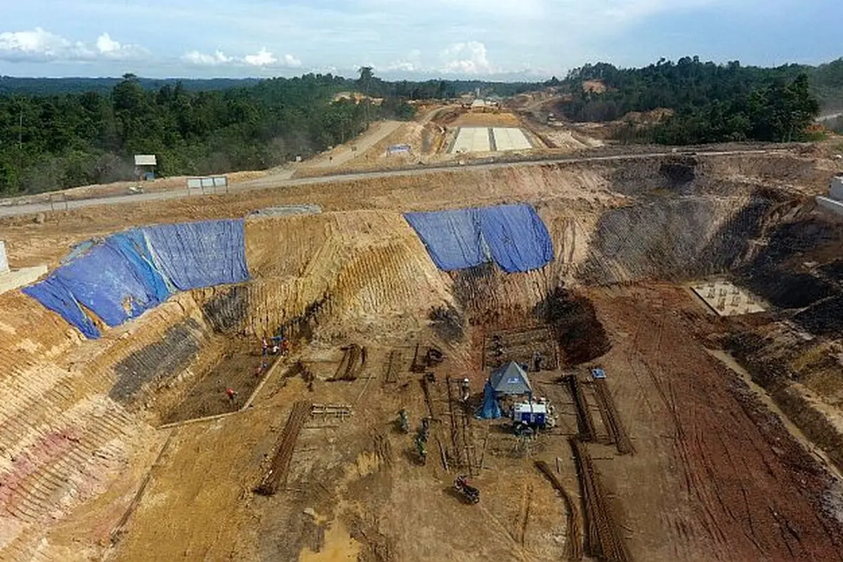 Proyek pembangunan jalan tol Balikpapan-Samarinda yang akan menjadi cikal bakal dari tol Trans Kalimantan. (Dok Jasa Marga)