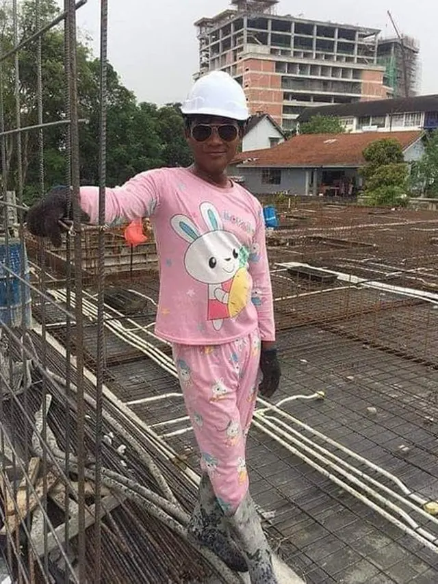 6 Baju Kuli Bangunan yang Berusaha Tampil Beda Ini Nyeleneh, Kocak