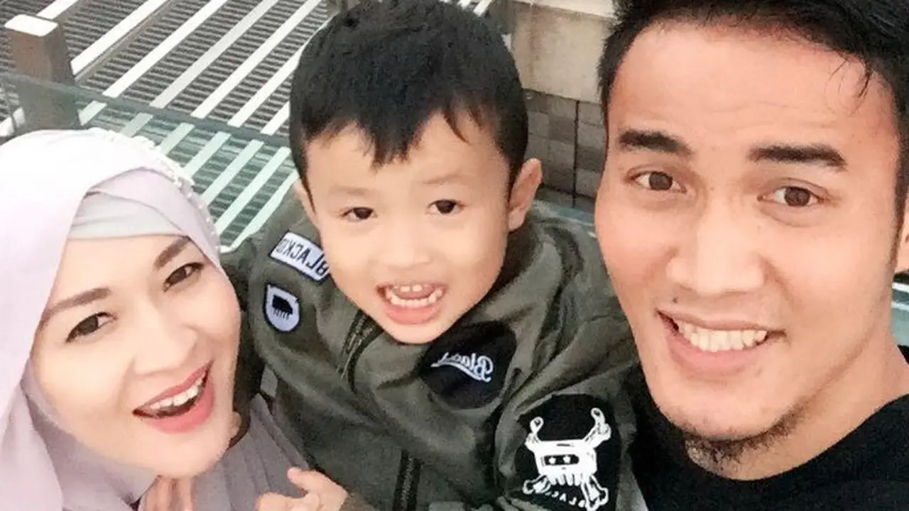 Potret Miro Materazzi bersama Okie Agustina dan Gunawan Dwi Cahyo saat liburan (Sumber: Instagram/miromaterazzi)