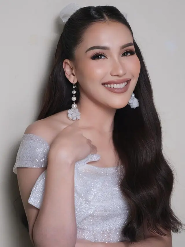 Ayu Ting Ting Dibalut Mini Dress Model Korset