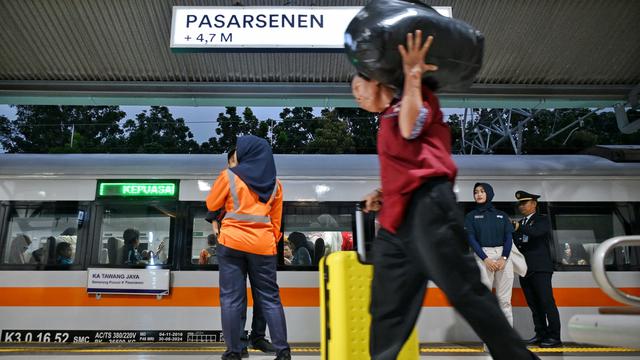 Menteri Perhubungan Dudy Perwagandhi