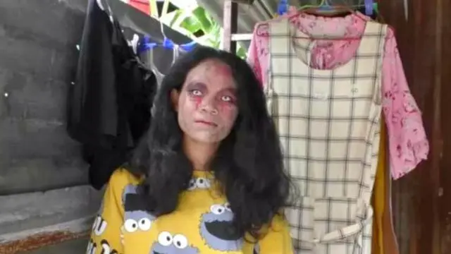 Wanita Ini Berdandan Bak Zombie Demi Jual Baju Online, Kisahnya Viral