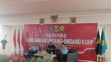 Wamenkumham, Edward Omar Sharif Hiariej, Menggelar Diskusi RKUHP Di Untirta Banten. (Senin, 26/09/2022). (Yandhi Deslatama/Liputan6.com).