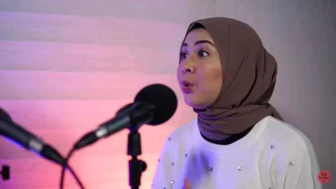 Kesha Ratuliu (Foto: YouTube)