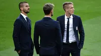 Tiga pemain tim nasional Italia (dari kiri ke kanan), Leonardo Spinazzola, Daniele Rugani, dan Andrea Conti. (AFP/Pierre-Philippe Marcou)