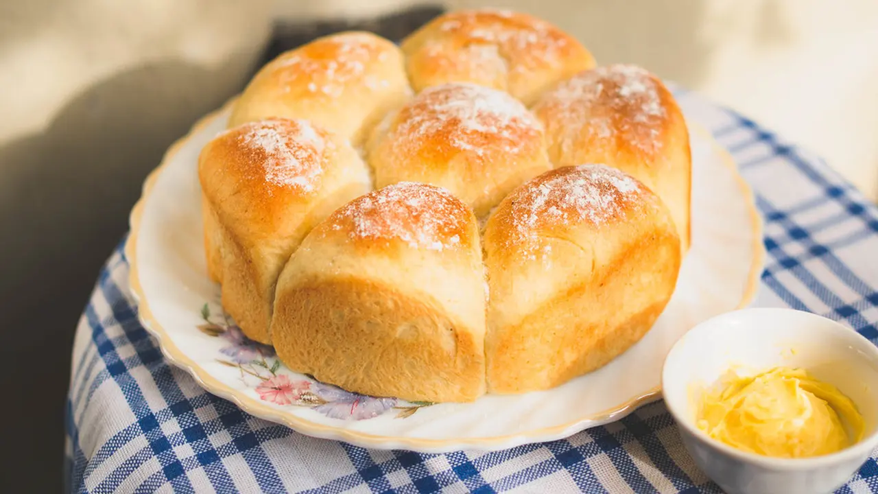 Teksturnya Lembut dan Fluffy, Roti Sobek di Surabaya Ini Pasti Jadi Favorit Keluarga
