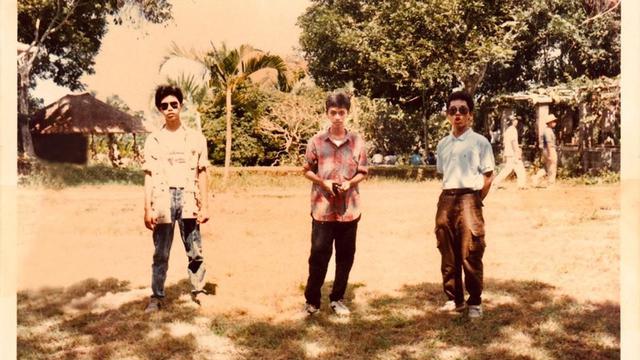 7 Potret Lawas Ahmad Dhani Bersama Teman, Kenang Masa Lalu