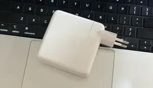 MagSafe vs USB-C, Mana Paling Aman dan Cepat Ngecas MacBook?