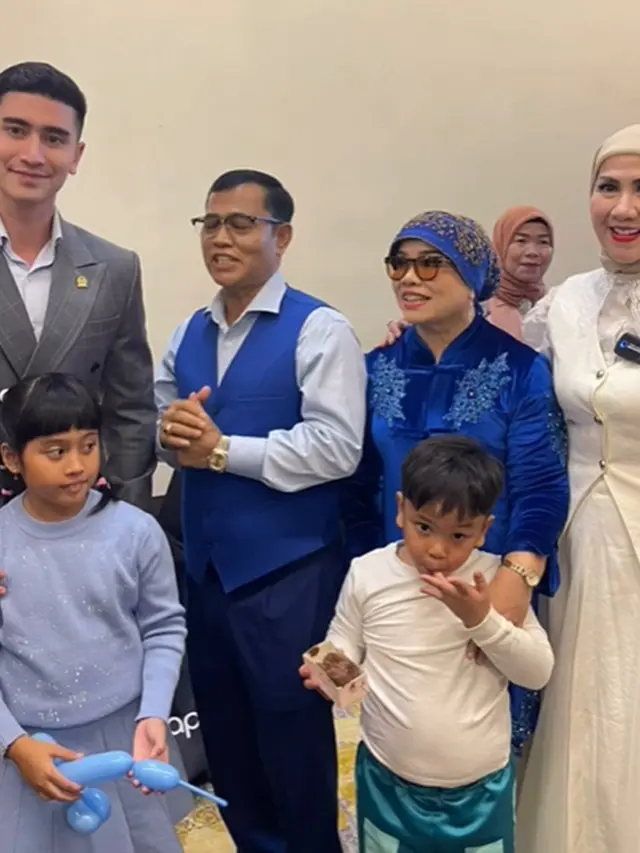 6 Detail Outfit Venna Melinda di Ulang Tahun Gala Sky, Elegan dalam Balutan Putih