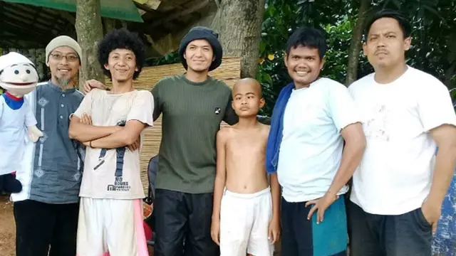 Gali Lobang Tutup Lobang