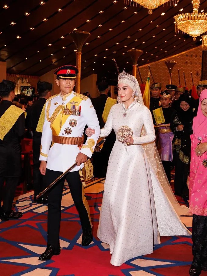 10 Potret Rangkaian Royal Wedding Pangeran Mateen dan Anisha Isa, Curi Perhatian