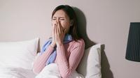 Ilustrasi perempuan susah tidur karena flu. (c) ryanking999/Depositphotos.com