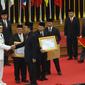 Mendagri Tjahjo Kumolo melantik Komjen M Iriawan sebagai Penjabat Gubernur Jawa Barat (Liputan6.com/ Putu Merta Surya Putra)