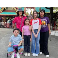 Ussy Sulistiawaty playdate bareng anak di momen libur sekolah. (sumber: Instagram/ussypratama)