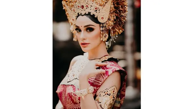 Diisukan Pindah Agama, Ini 5 Fakta Tentang Nora Alexandra
