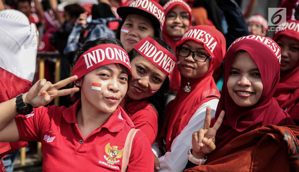 PHOTO Suporter Cantik Penyemangat Timnas Indonesia U 22 Bola