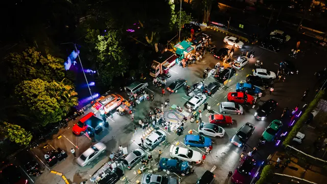 Pemandangan Udara Himpunan Kereta Mobil Honda Culture Indonesia Night Meet Up