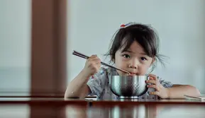 Sarapan Sehat Anak Tak Harus Ribet, Pastikan Bergizi Seimbang