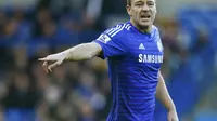 Pemain Chelsea John Terry dalam laga kontra Hull City 