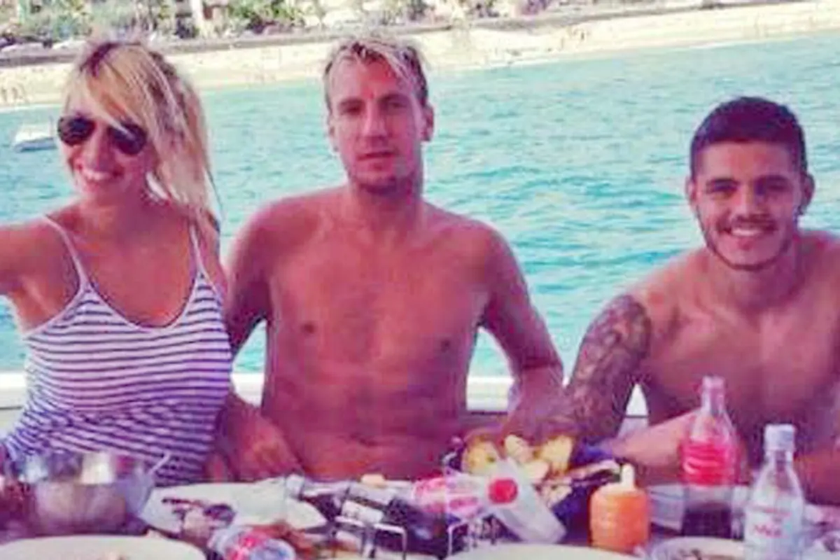 Cinta Segitiga Icardi-Wanda-Maxi Lopez Masuki Babak Baru (BERES)