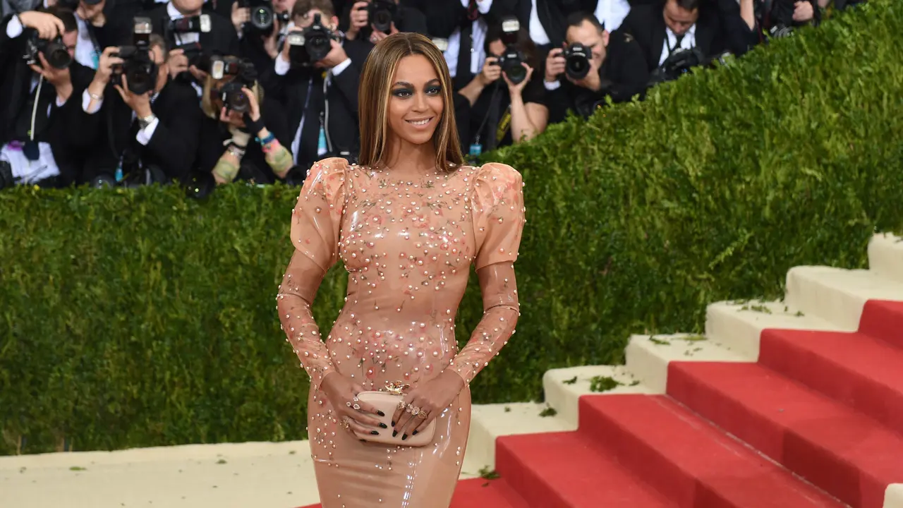 Warna Peach Fuzz Ditetapkan Sebagai Pantone Color of the Year 2024, Simak Alasannya