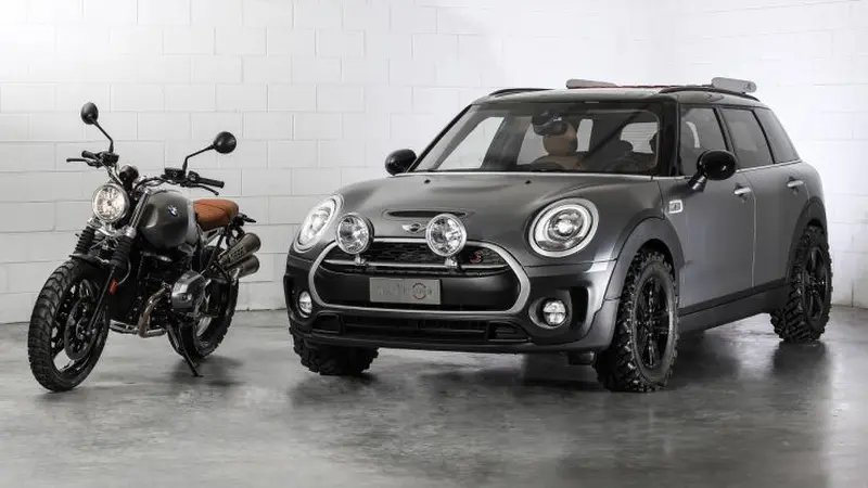 Mini Clubman Jadi Pendamping BMW RnineT Scrambler Main Tanah